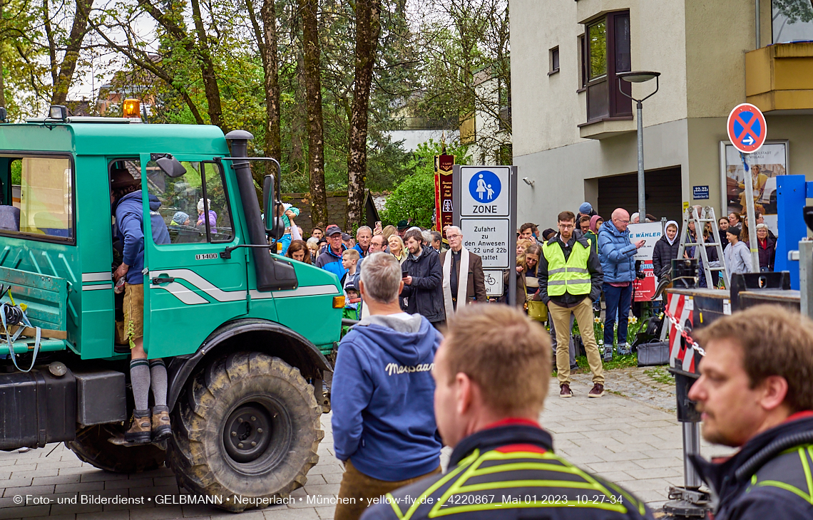 01.05.2023 - Maibaumaufstellung in Berg am Laim